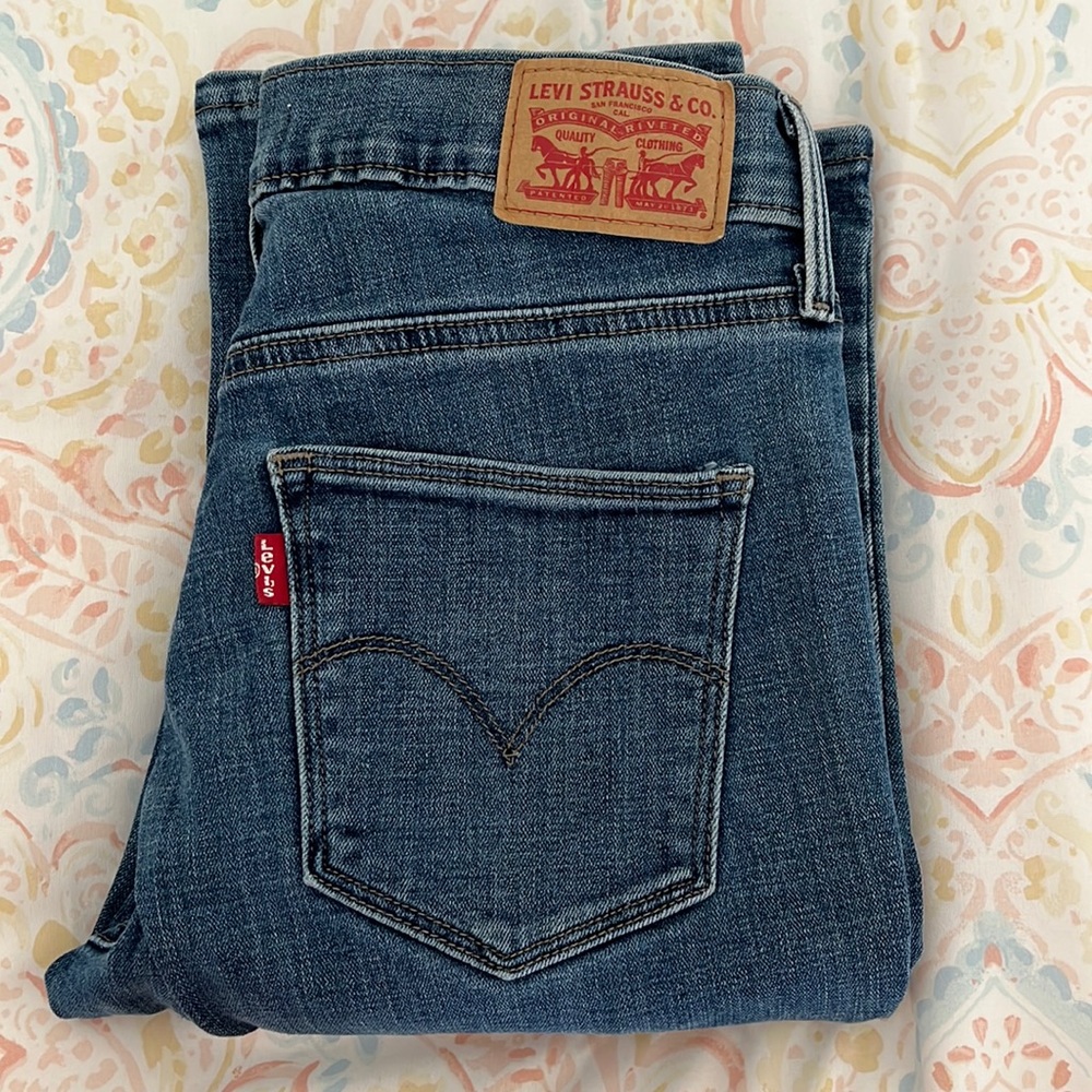 LEVIS size 27